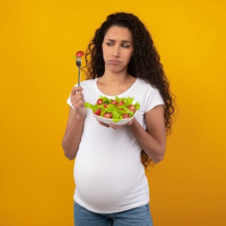Aversiunile alimentare în sarcină. Ce le cauzează și cum le poți face față