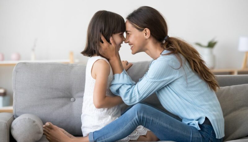Efecte pozitive asupra copiilor crescuți de părinți singuri
