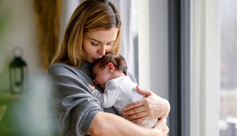 Îngrijirea postpartum: la ce să te aștepți după o naștere vaginală