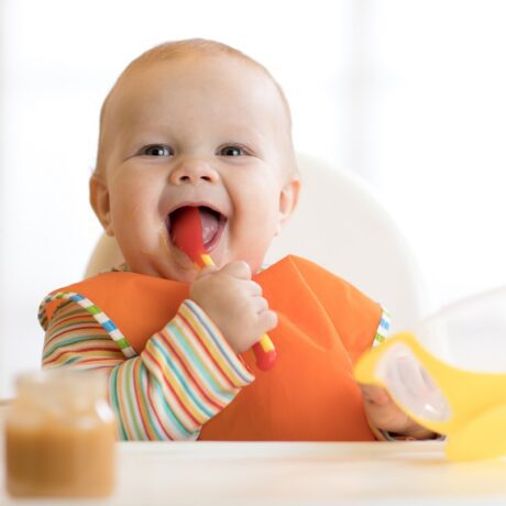 Cele mai bune alimente bogate în proteine pentru bebeluși