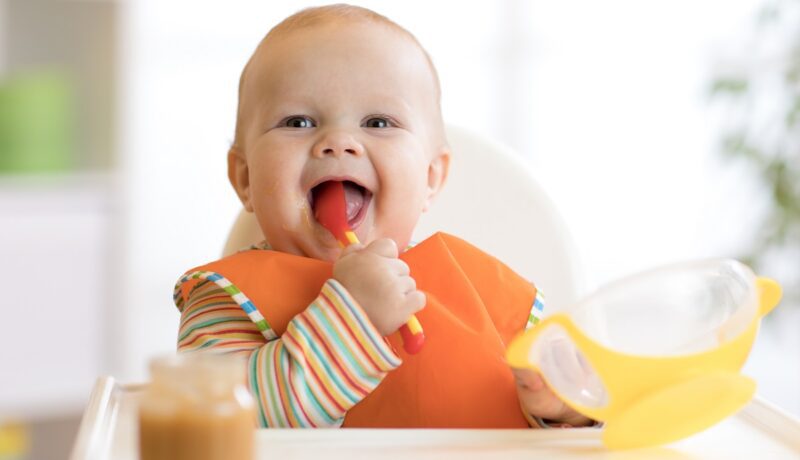 Cele mai bune alimente bogate în proteine pentru bebeluși