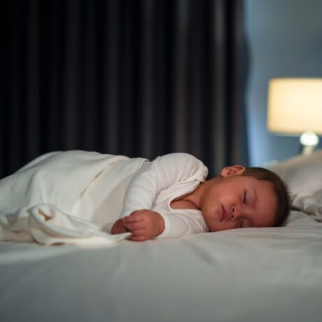 Somnul bebelușului de la 7 la 12 luni: cum să-l ajuți să doarmă mai bine