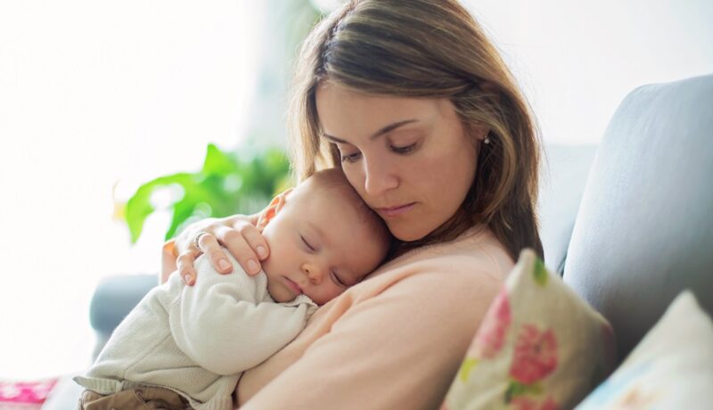 Metode prin care poți să adormi un bebeluș rapid. Sfaturi utile pentru orice părinte