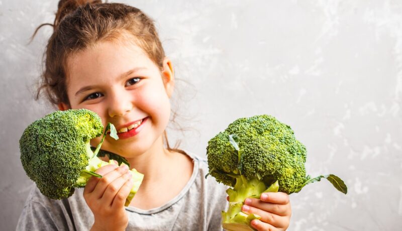 Vitamine esențiale pentru copii, în funcție de vârstă. Ce nutrienți nu ar trebui să lipsească din alimentația lor