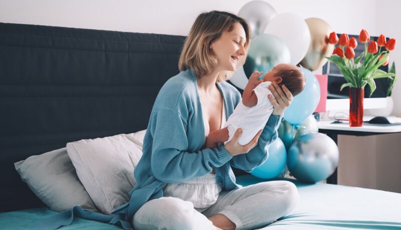 Cu bebe acasă: ce trebuie să pregătești înainte de a te întoarce de la maternitate