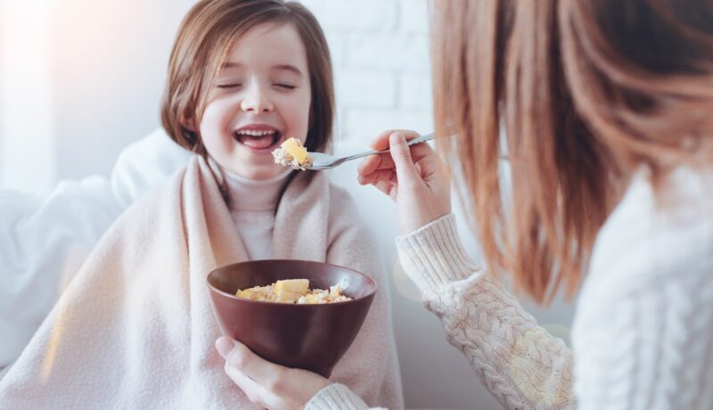 Cele mai bune alimente pentru copilul bolnav, conform pediatrilor