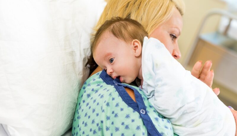 Refluxul silențios la bebeluși, o afecțiune destul de frecventă