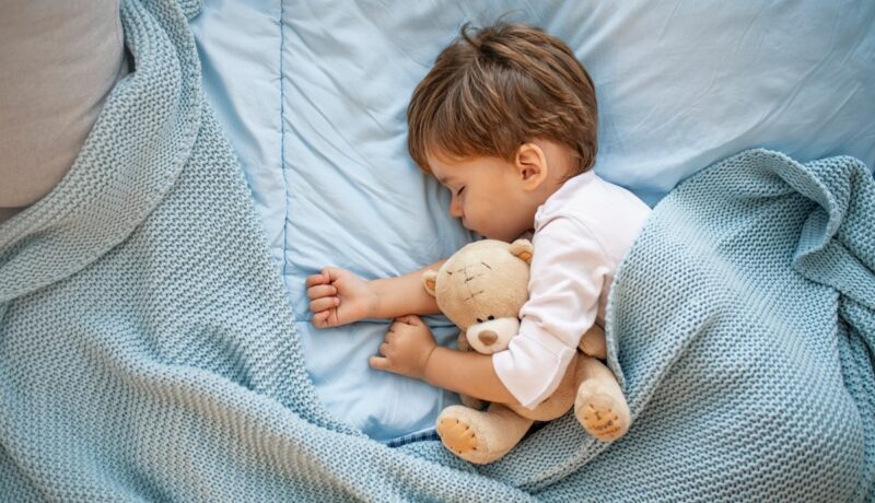 Cea mai bună tehnică de adormire a copilului. Cum poți să-i oferi un somn de calitate