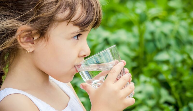 Deshidratarea la copii: care sunt cauzele și ce simptome apar