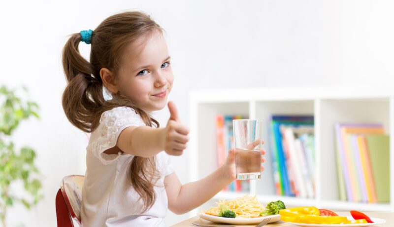 Alimentația sănătoasă pentru copii. Ce ar trebui să mănânce un copil în funcție de vârstă