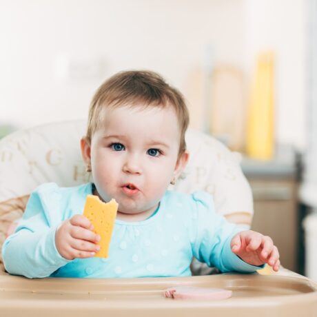 Când poți introduce brânza în dieta copilului tău. Sfaturi utile de la nutriționiști