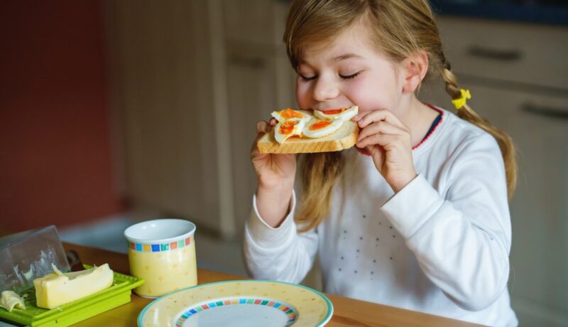 Ouăle în alimentația copilului. Cât sunt de sigure pentru sănătatea micuțului tău