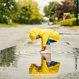 50 de activități pentru zilele ploioase 50 de activități pentru zilele ploioase