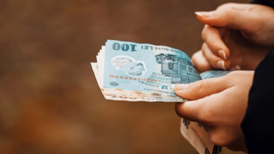 Ce se întâmplă cu contul Junior Centenar până la finalul anului 2024. Părinții trebuie să țină cont de acest lucru