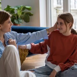Cum să abordezi subiectul sănătății mentale cu adolescenții