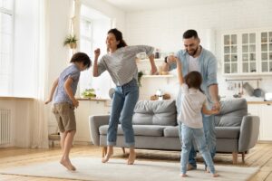 Cum să ai un weekend relaxant în familie fără stres