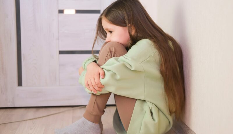 Cum să gestionezi stresul la copii în perioadele de schimbare