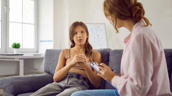 9 tipuri eficiente de terapie pentru adolescenți