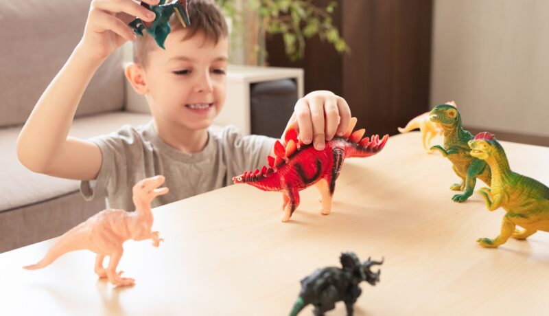Motivul științific pentru care copiii adoră dinozaurii este cu adevărat emoționant