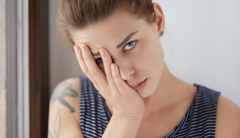 De ce ne plictisim și cum să depășim acest sentiment