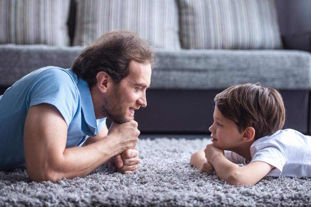 Greșeala pe care o fac părinții când îi învață pe copii despre sex