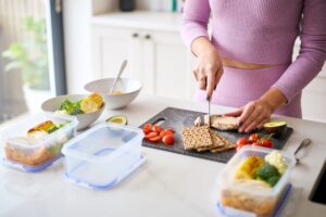 Back to school pentru mame: cum organizăm mesele familiei fără să renunțăm la dietă
