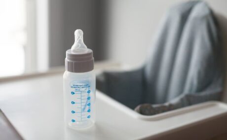 Când echipamentul de parenting devine mai inteligent decât sfaturile bunicii